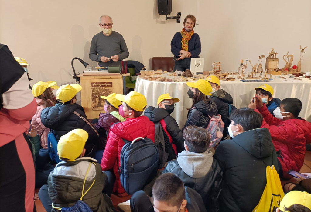 Il-laboratorio-del-Maestro-Scarpino_583f0.jpg