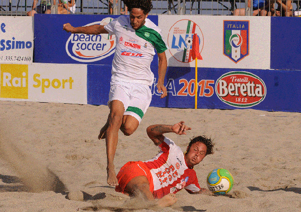 Lamezia Beach Soccer chiude terzo e vola alle finali scudetto di Lignano Sabbiadoro