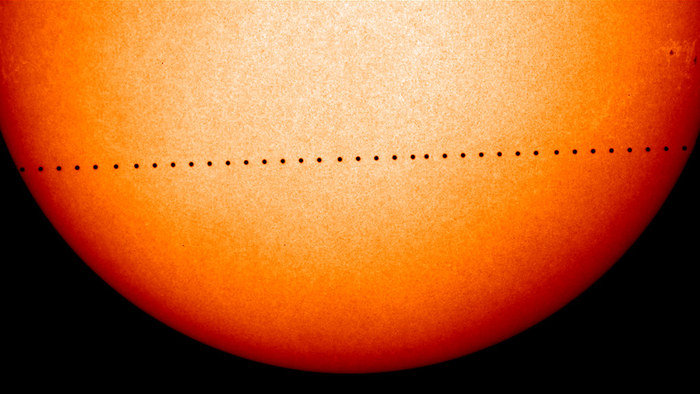 Transito di Mercurio sul disco solare l’11 novembre: causerà micro eclissi