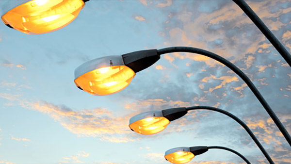 Lamezia, efficientamento rete illuminazione pubblica: ottenuto finanziamento per 300mila euro
