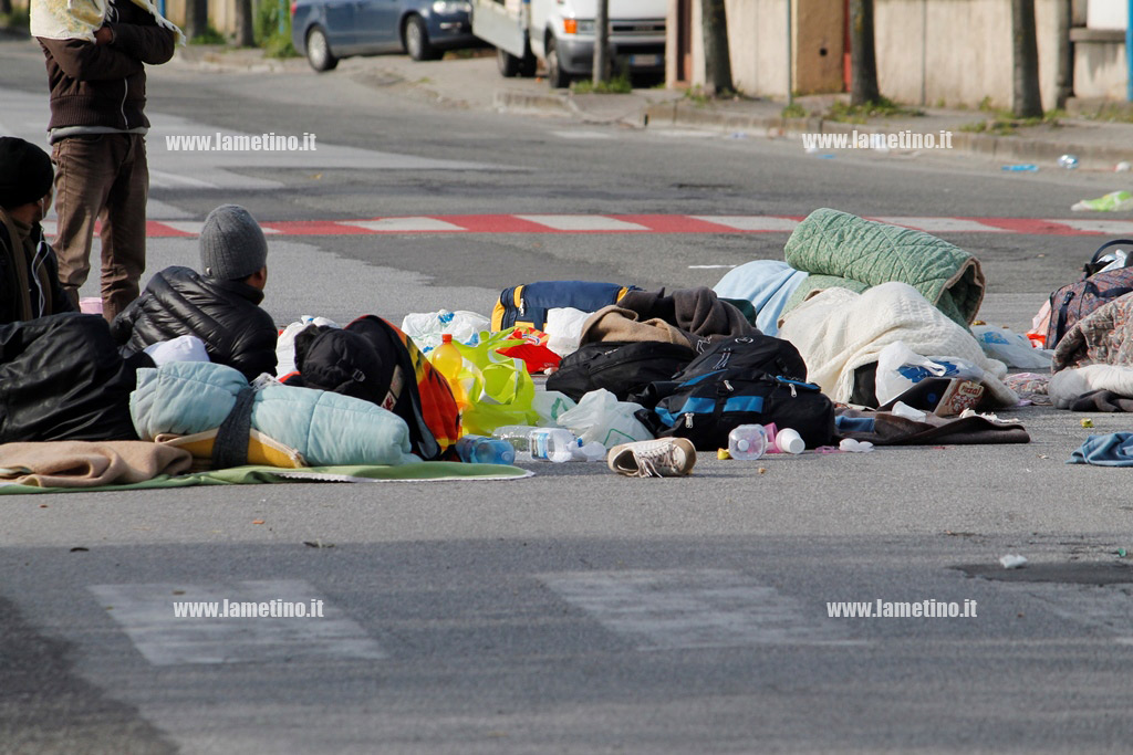 Immigrati-polizia-protesta-asilio-2015.jpg