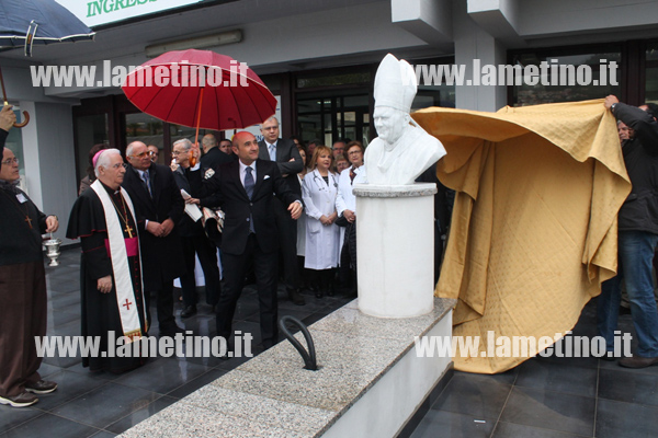 Inaugurazione-busto-Giovanni-Paolo-II.jpg