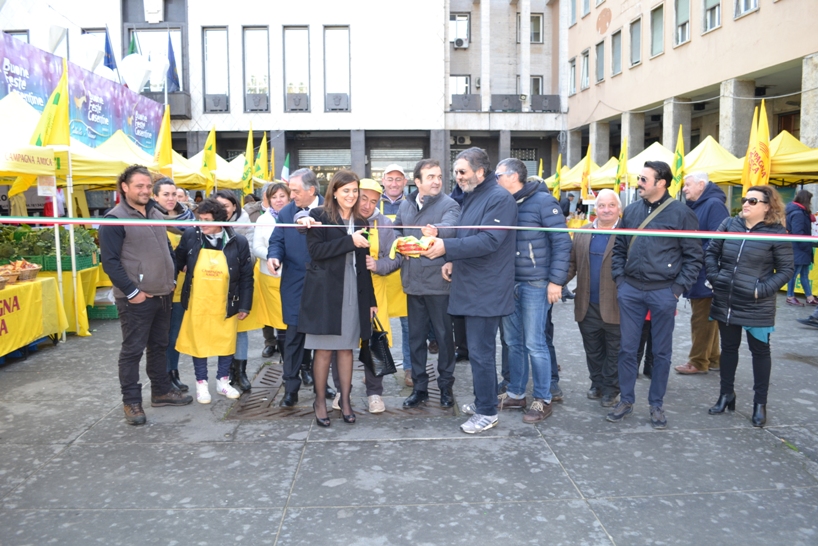  Coldiretti: inaugurato a Cosenza il mercato di "Campagna amica"