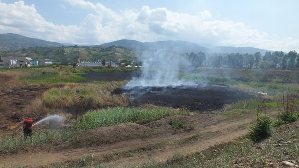 Incendi in ex Legnochimica a Rende, preoccupa inquinamento