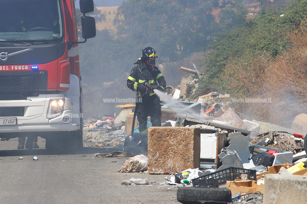 Incendio-Scordovillo_20giugno2017_1.jpg