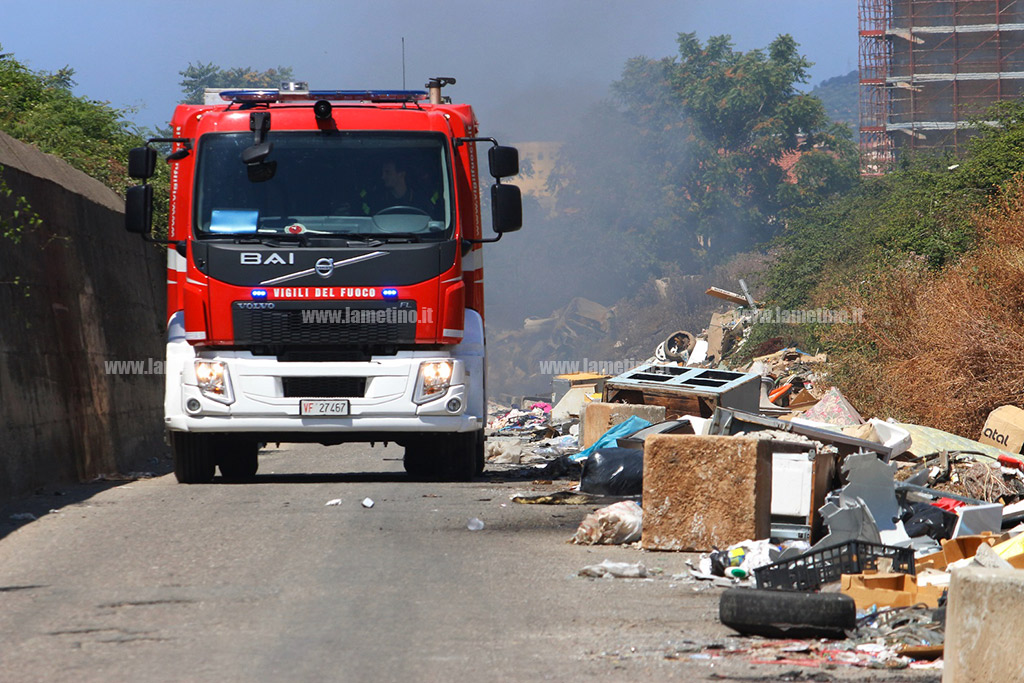 Incendio-Scordovillo_20giugno2017_2.jpg