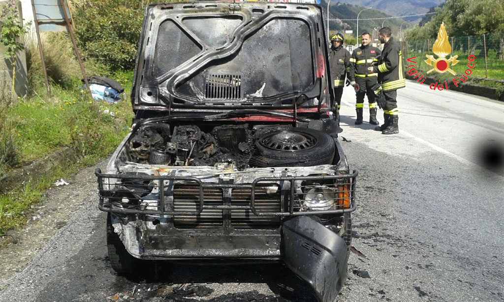 Incendio-auto-2.jpg