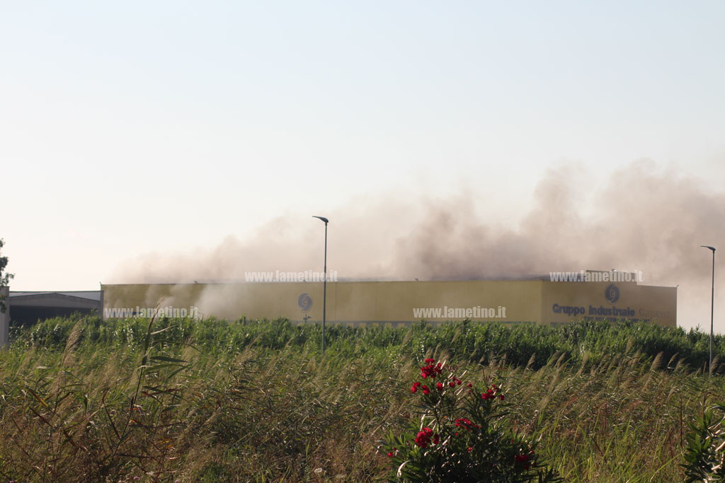 Incendio-capannone_2.jpg