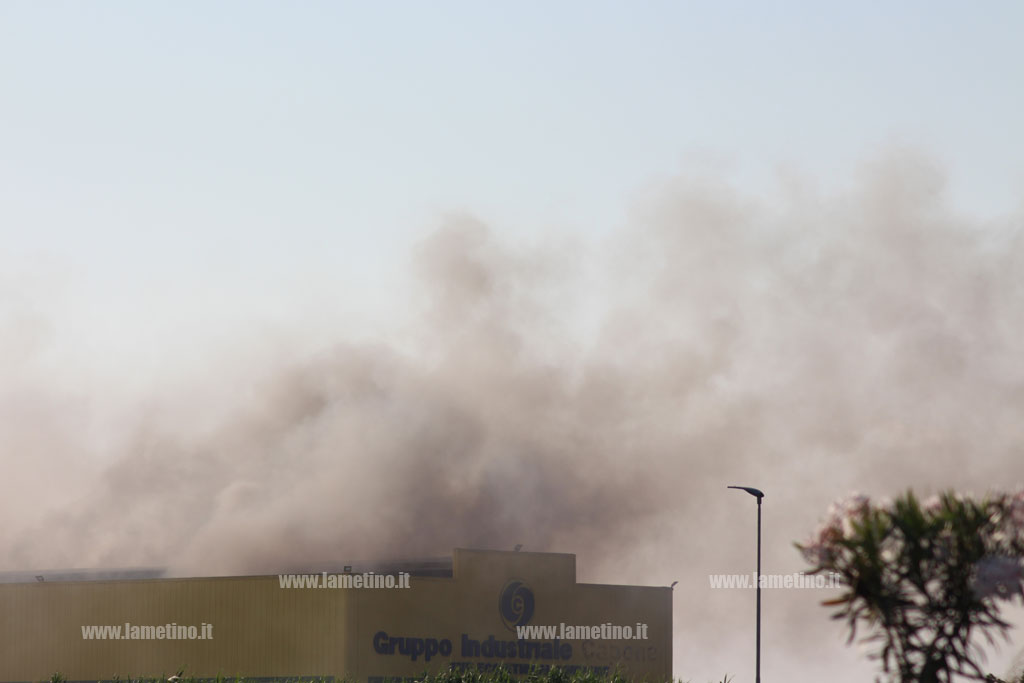 Incendio-capannone_3.jpg