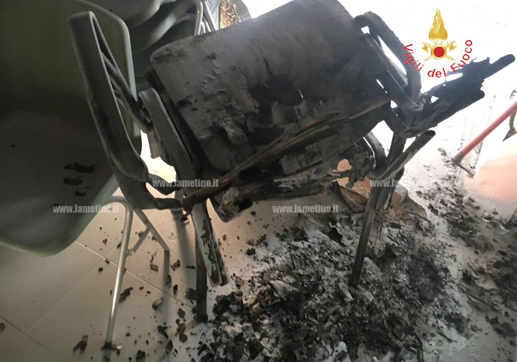 Principio d’incendio in istituto tecnico a Girifalco, si indaga su cause