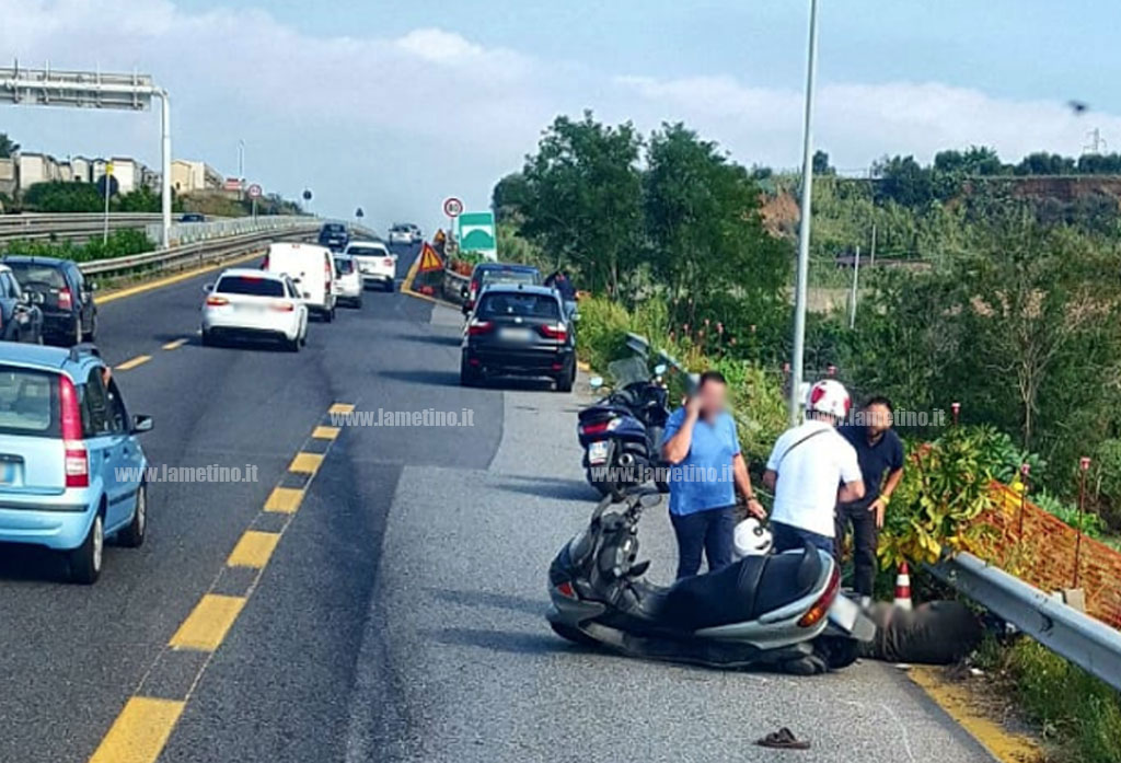Incidente su A2 nel reggino, coinvolto motociclista