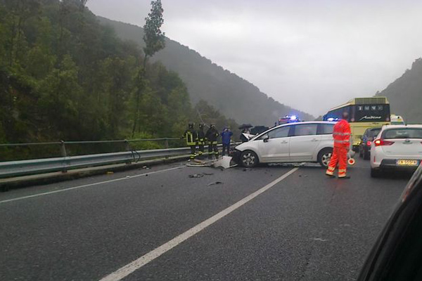 Incidente-stradale-calciatore-polistena.jpg