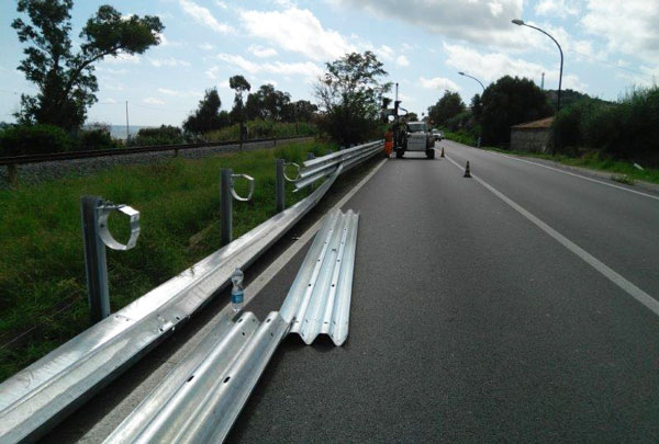 Anas, installate su SS 106 Jonica prime barriere #salvamotociclisti