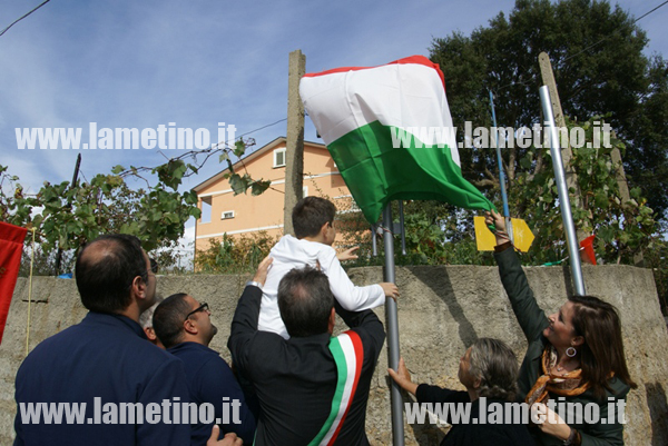 Intitolazione-via-Serra-4-nov-2013.jpg