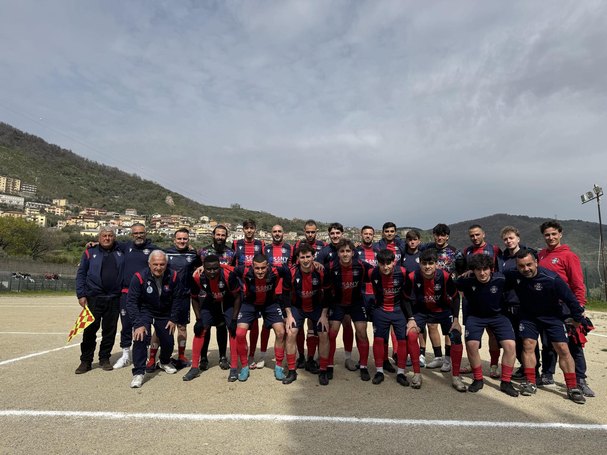 LAsd_Pianopoli_1965_che_ha_conquistato_la_promozione_in_Seconda_Categoria_7bcab.jpg