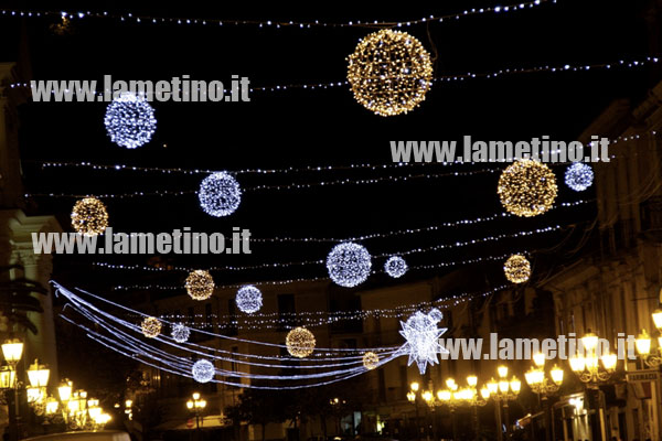Lamezia: Eventi e Luci Natale 2013, Amministrazione Comunale riduce spese