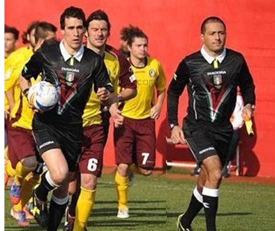 Calcio, Prima Divisone: Esordio per l'assistente lametino Valerio Vecchi