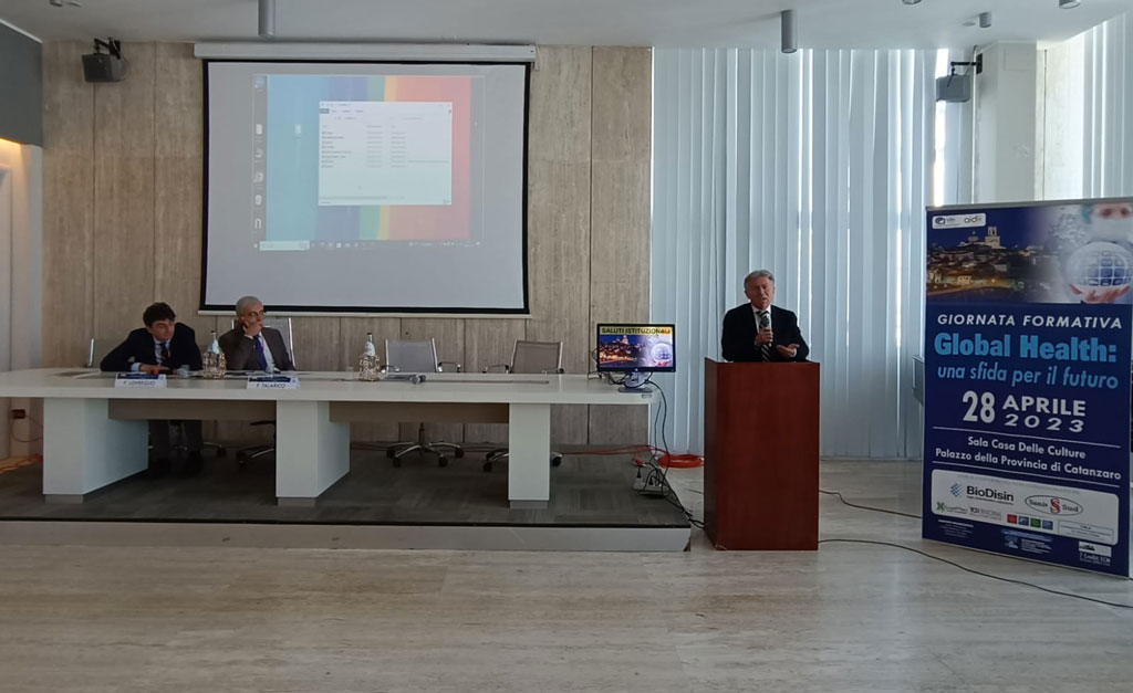 La-Regina-al-Convegno_55ef1.jpg