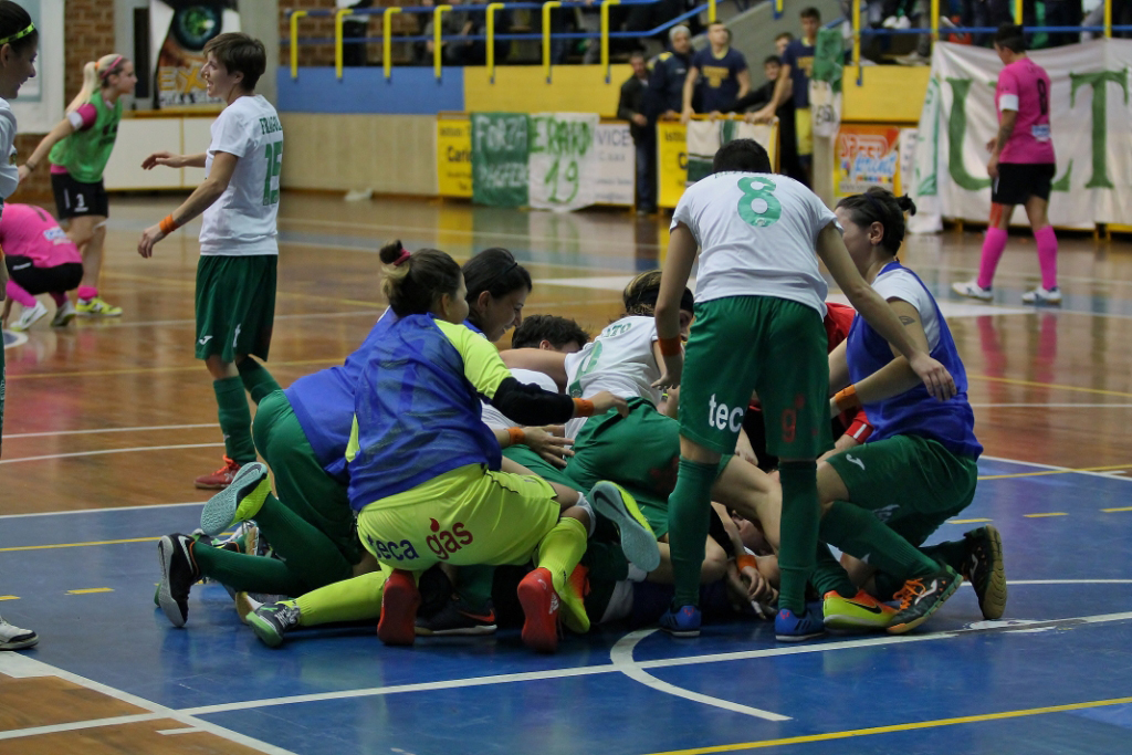 Royal Team Lamezia aggancia in vetta alla classifica la Real Sandos dopo 4-3