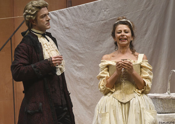 Lamezia, “La Locandiera” con Amanda Sandrelli inaugura al Grandinetti la stagione teatrale Ama Calabria