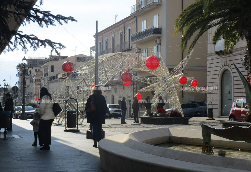 Lamezia-natale-2025-12-13-alle-13.35.07_1a2e1.jpg