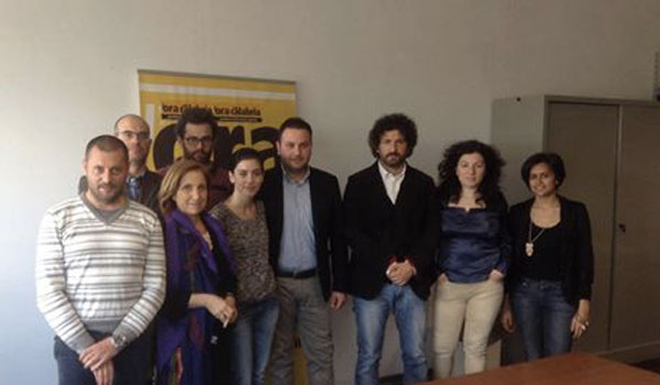 Ministro Lanzetta visita redazione occupata Ora della Calabria