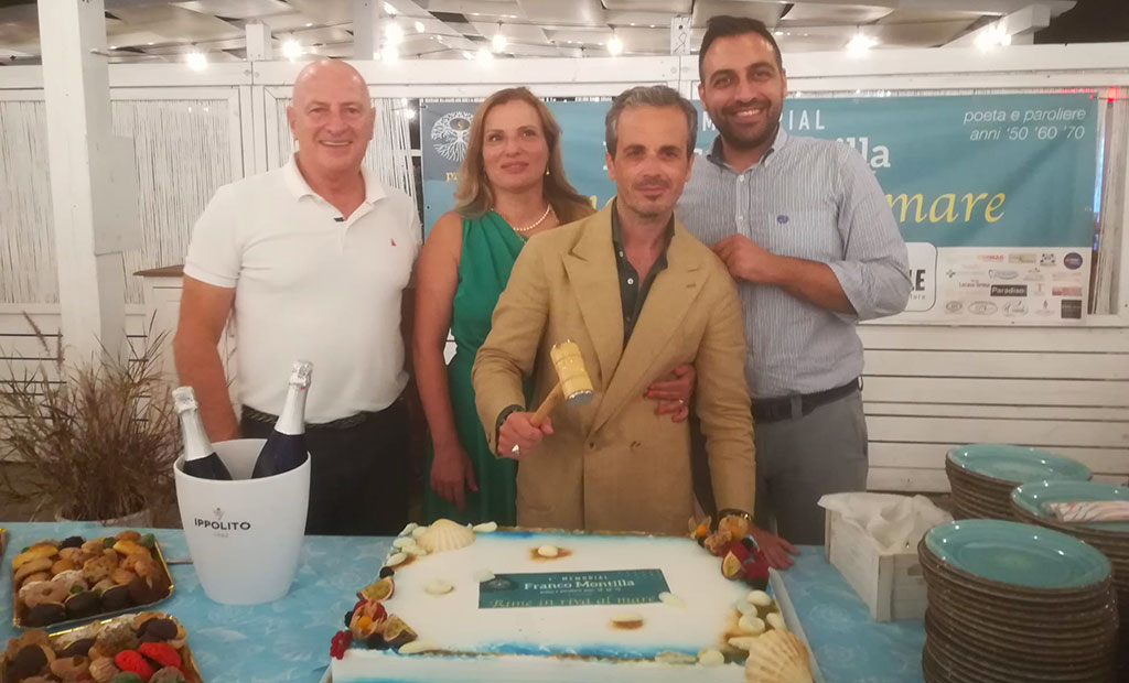 ‘Rime in riva al mare’, serata benefica a Falerna per acquistare poltrone da donare al reparto pediatria di Lamezia