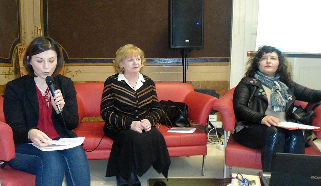 Lamezia: presentato “Ali riflesse nel sole” la silloge di poesie di Lina Latelli