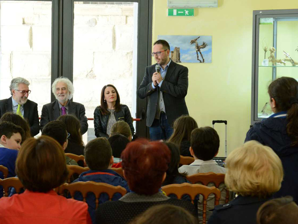 Inaugurata a Cosenza mostra ‘Viaggio Fantastico nel Mondo di Animalegni’ 