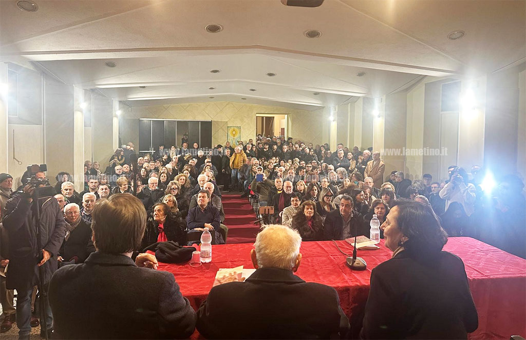 Lo-moro-libro--2024-12-30-alle-20.00.41_14351.jpg