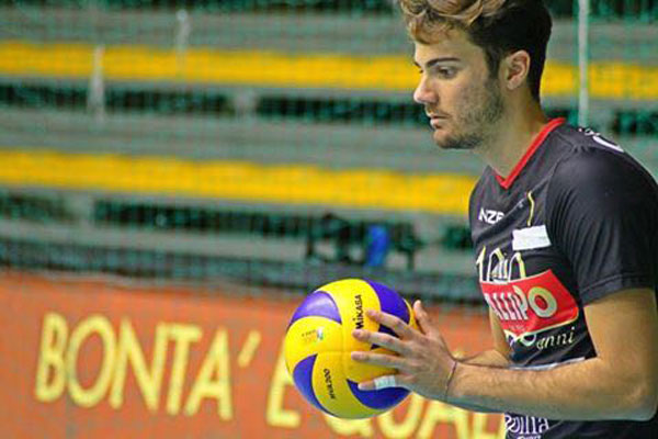 VolleYnsieme Raffaele Lamezia, arriva lo schiacciatore Lo Riggio