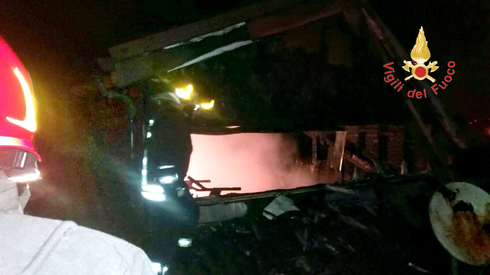 Incendi in abitazioni e auto in famme, interventi del vigili del fuoco nel catanzarese