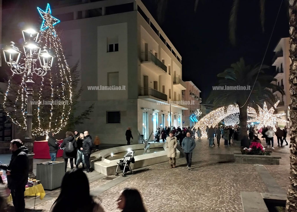 Luci-natale-lamezia-Image-2025_8ba7c.jpg