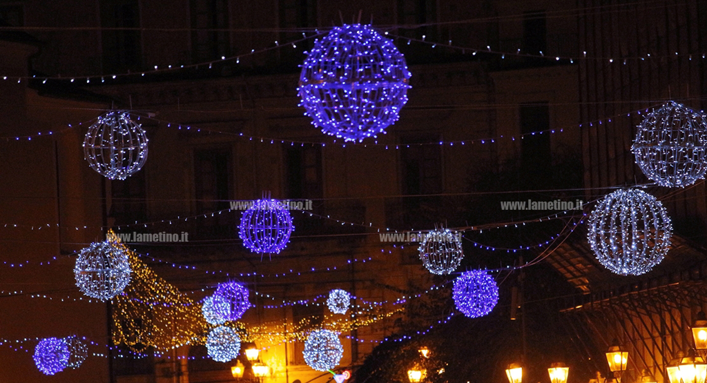 Luci-natale_nicastro_2016_3.jpg