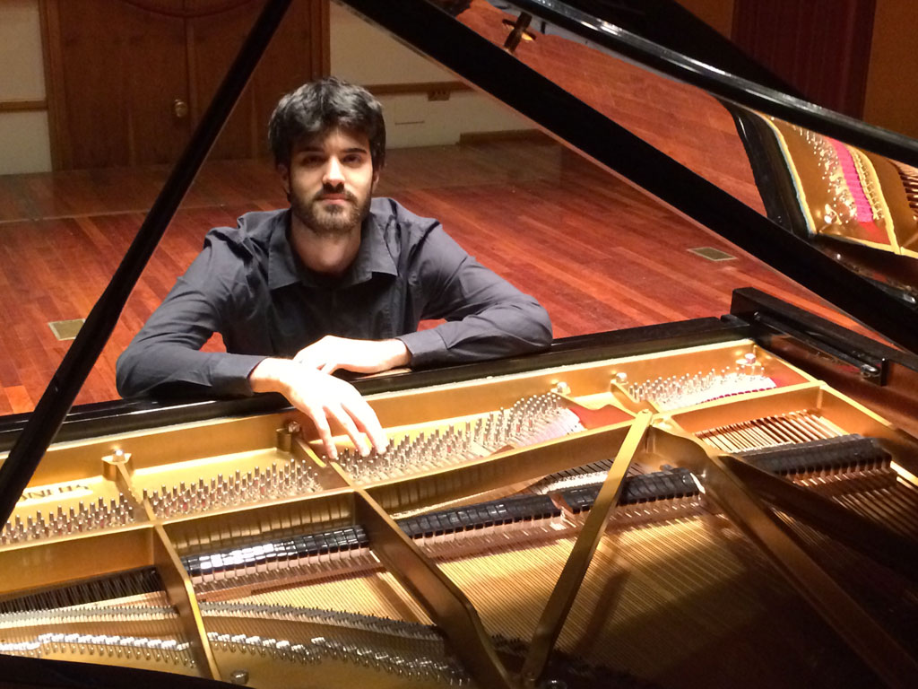 Lamezia, recital del pianista Luigi Carroccia al teatro Umberto