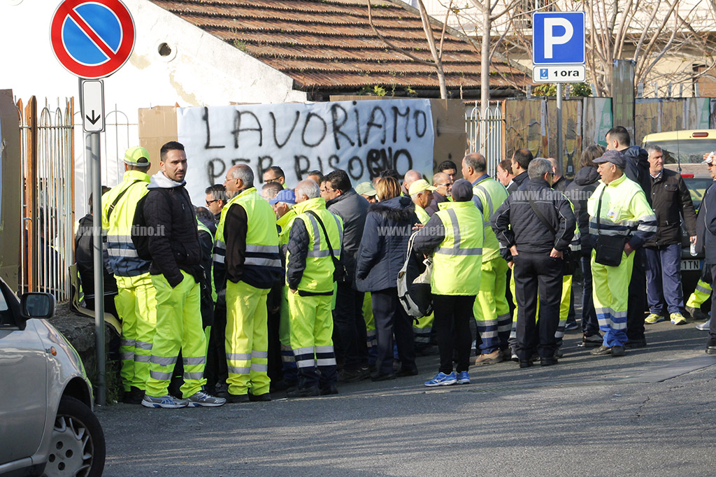 MUltiservizi_protesta-lavoratori_30-marzo-2017.jpg