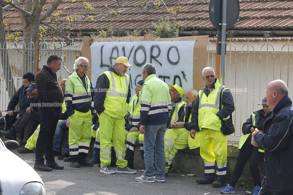 MUltiservizi_protesta-lavoratori_30-marzo-2017_2.jpg