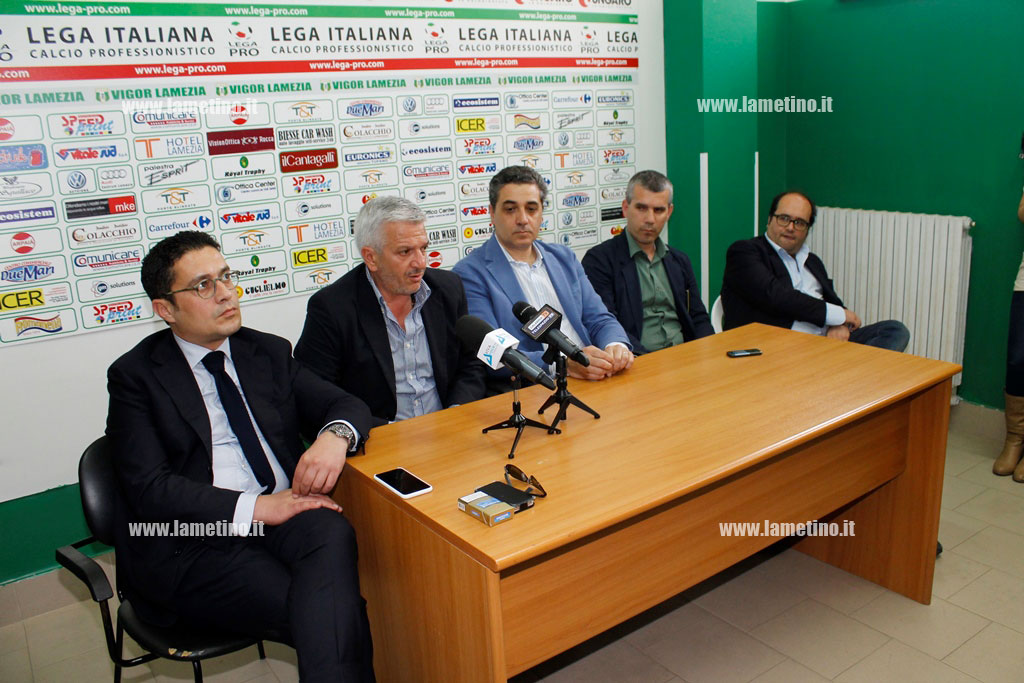 Maglia-conferenza-vigor-lamezia-2.jpg
