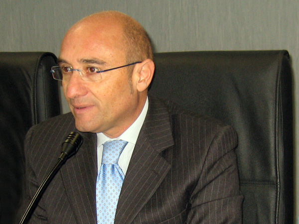 Lamezia, la proposta di De Biase: "Conferire la cittadinanza onoraria al dottor Mancuso"
