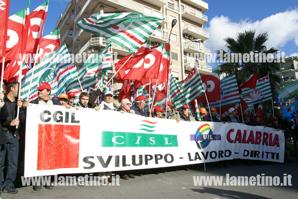 Lamezia: Manifestazione regionale dei sindacati confederali 