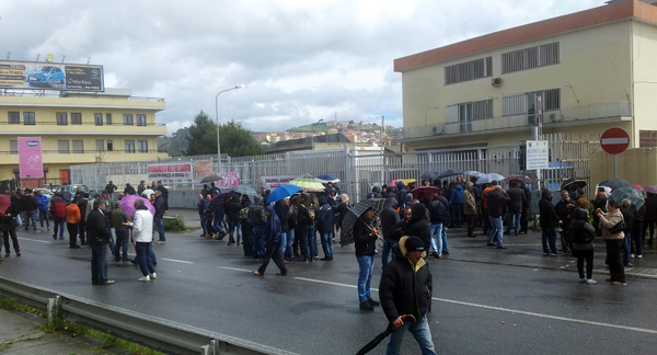 Calabria: Cassintegrati di nuovo in piazza a Catanzaro 
