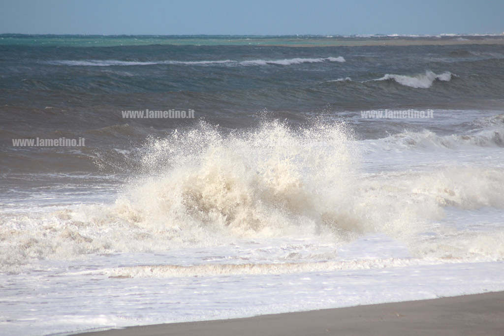 Mare-agitato_gennaio.jpg