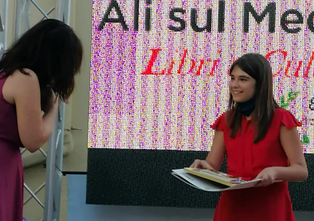 Giovane studentessa lametina Marta Blumetti vince primo premio ‘Ali sul Mediterraneo’ con un elaborato su Nosside
