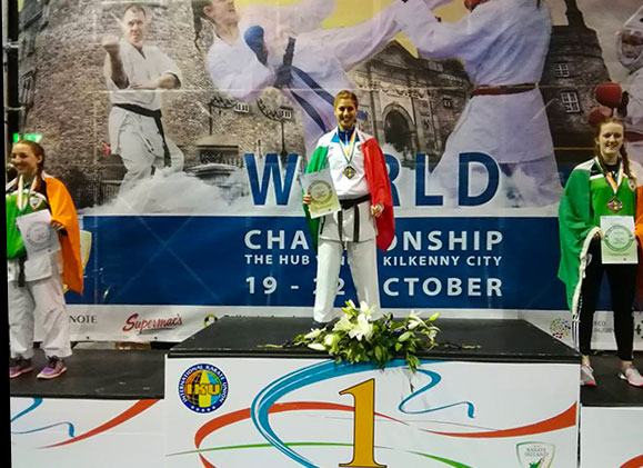 Martina di Cello doppio oro al campionato del mondo di karate in Irlanda