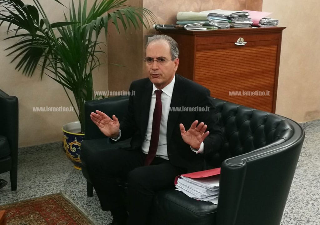 Lamezia, sindaco Mascaro di ritorno da incontro in Prefettura: “Do già per sciolto il consiglio comunale”