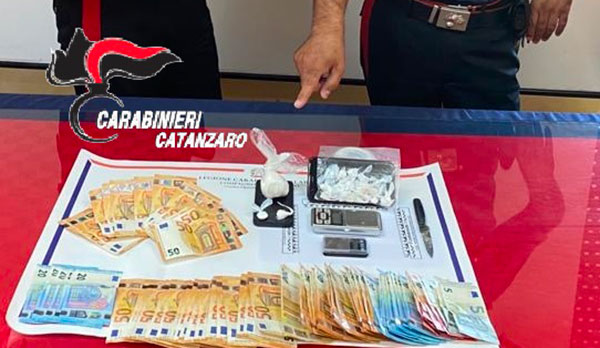 Nascondeva cocaina nel barbecue, arrestato 53enne di Centrache