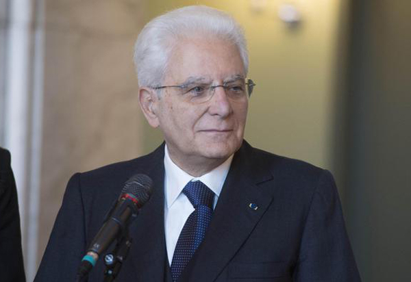 Mattarella a inaugurazione anno scolastico a Pizzo insieme a bimbo colpito da ischemia che lotta per diritto a cure e istruzione