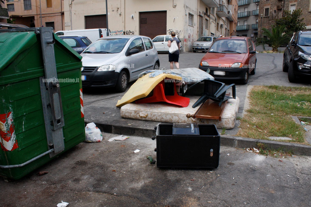 Mercato-coperto-lamezia-luglio-2015.jpg