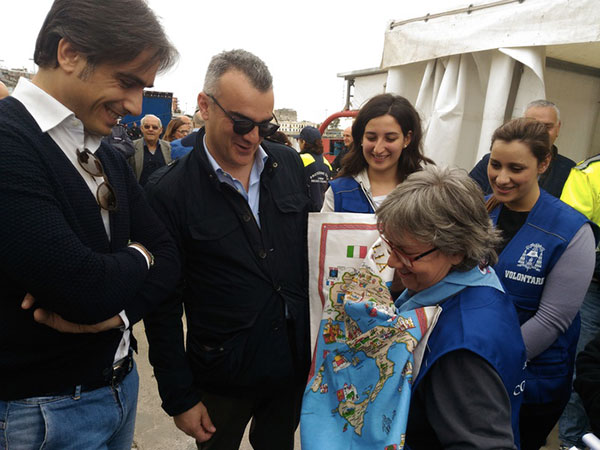 Migranti-reggio-2.jpg