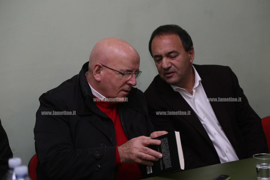 Sindaco Riace ritira dimissioni: “Speranza continua"